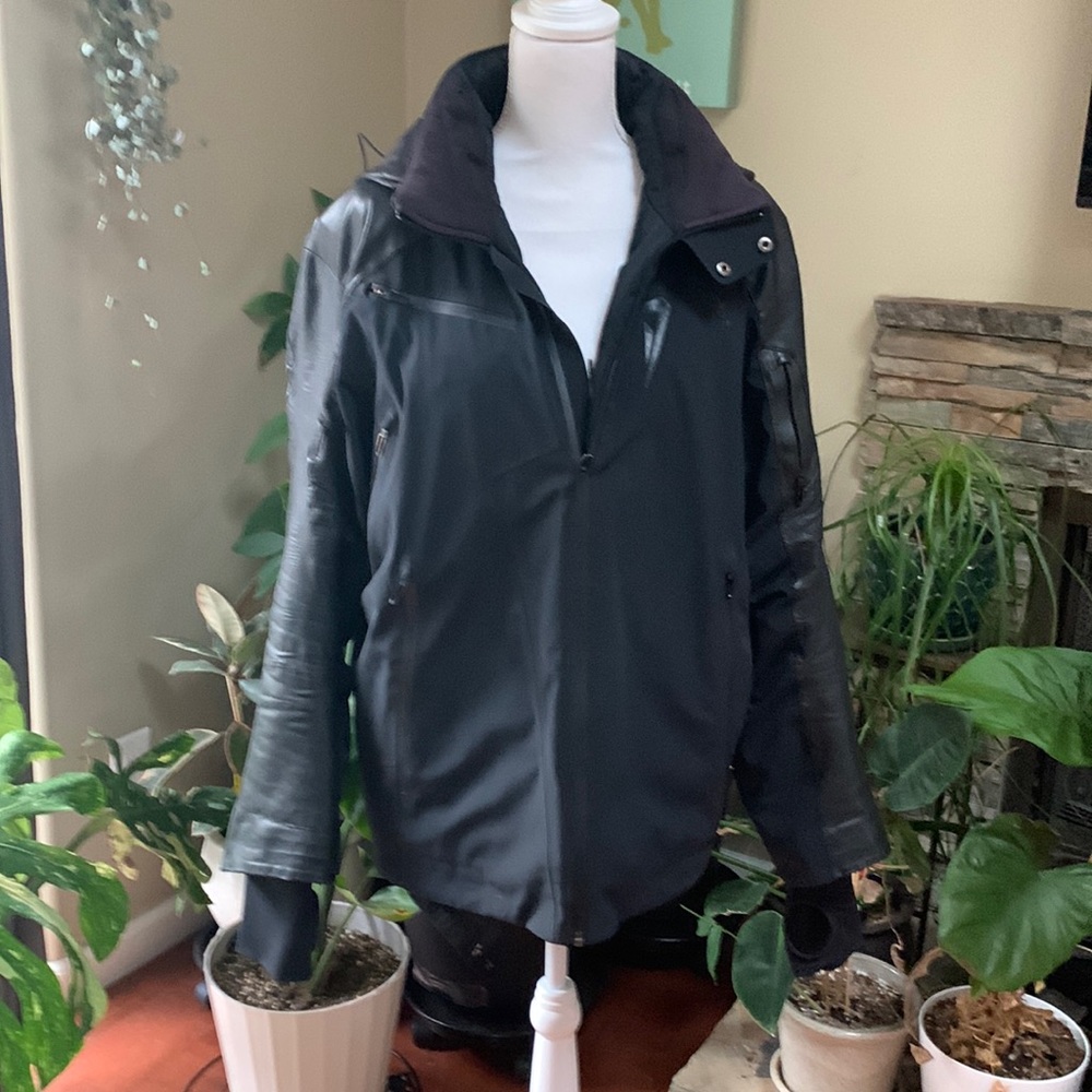 Spyder men’s Pinnacle ski/snowboard jacket